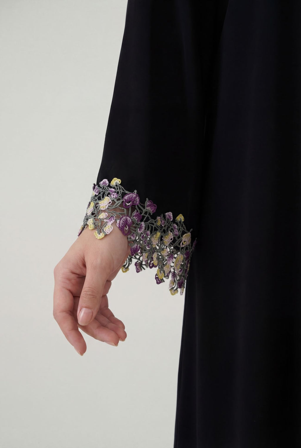 Midnight Garden Robe Abaya